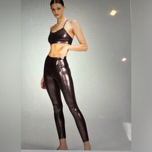 Lululemon Align High Rise pant 25" Shine and Align Bra to match! Rose gold foil